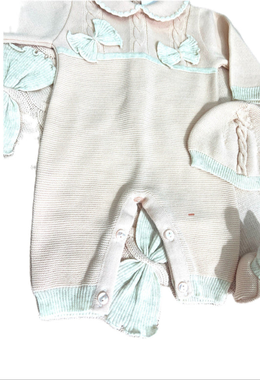 Prime Emozioni Set Nascita Tutina Scialle Cappellino Scarpine in Lana Con Fiocchi