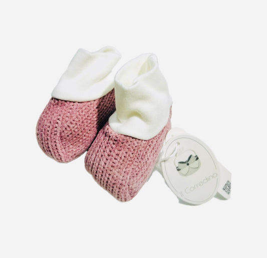 Il Corredino Scarpine in Ciniglia Trama Effetto Lana