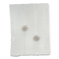 Pappa e Latte Coperta in Misto Lana Con Dettaglio trecce in Lana e Pon Pon in Pelliccia